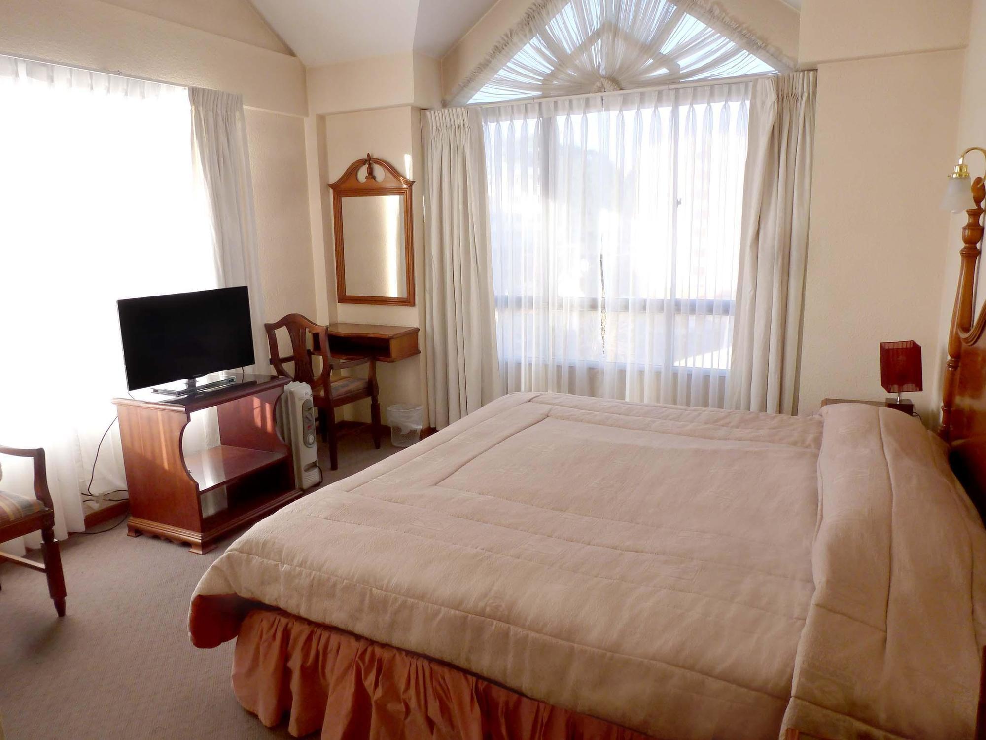 Alcalá Apart Hotel La Paz Esterno foto